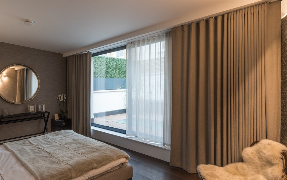 Mistakes to Avoid When Choosing Curtains & Blinds for Large Windows