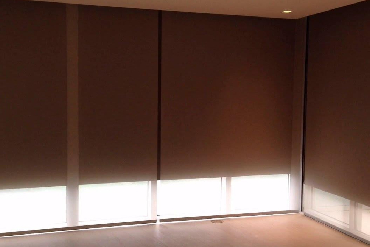 Choosing Blackout Roller Shades for Your Home1