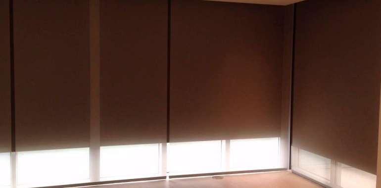 How to Choose the Right Blackout Roller Shades for Your Home